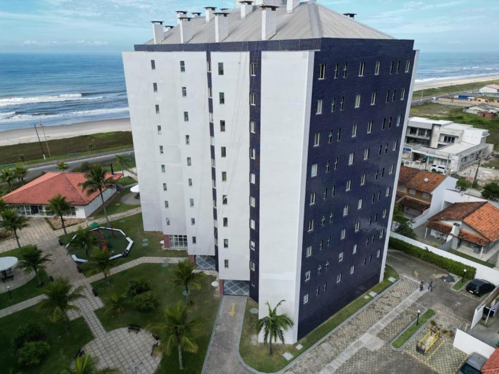 Apto Resort Cambuhy Frente Mar Piscina Academia Matinhos Eksteriør billede